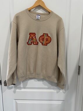 Alpha Phi sorority crewneck sweatshirt paisley patterned Greek letters medium